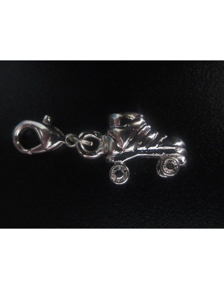 Charms Clip roller skating